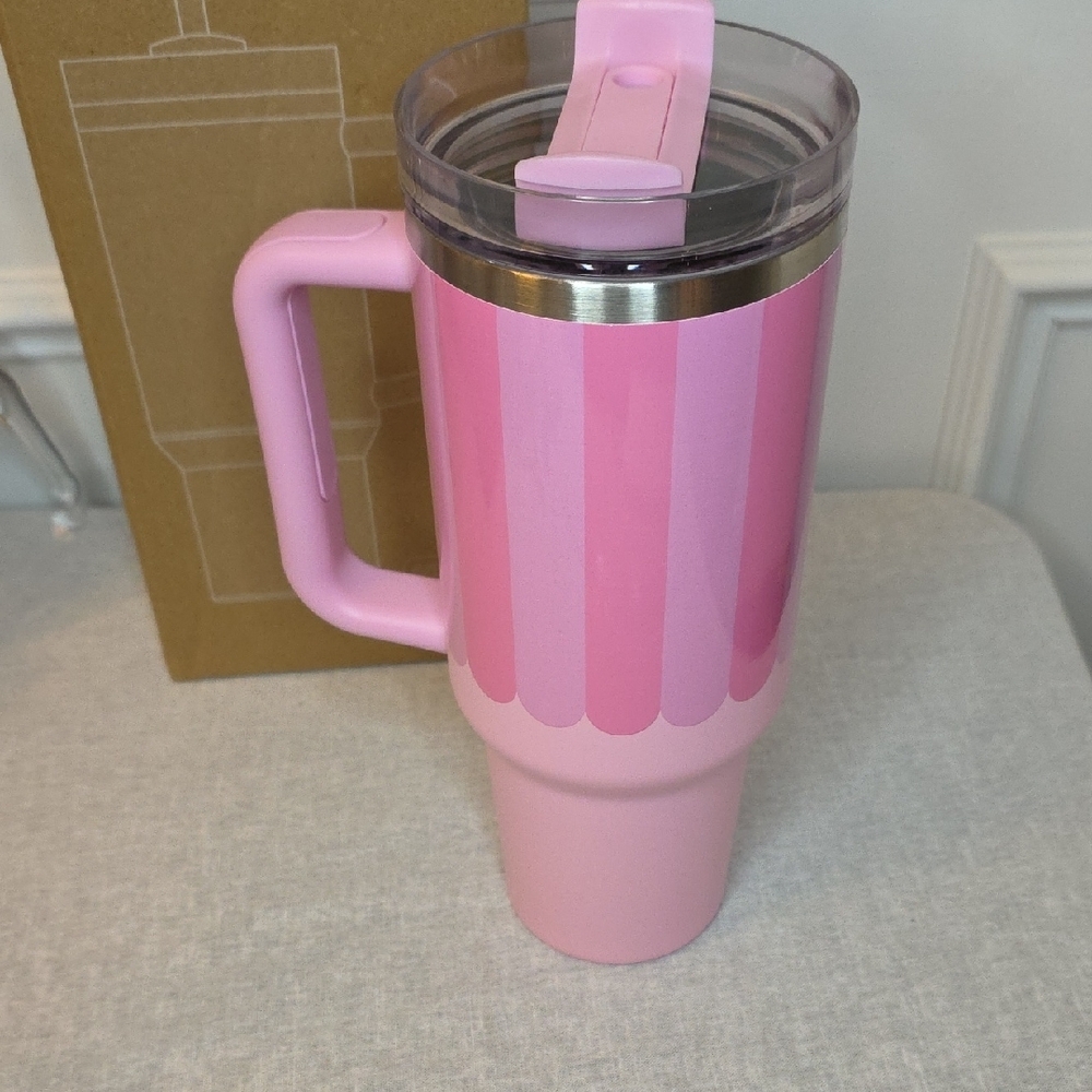 Hello Kitty Pink Tumbler with Straw - Picture 4 of 6